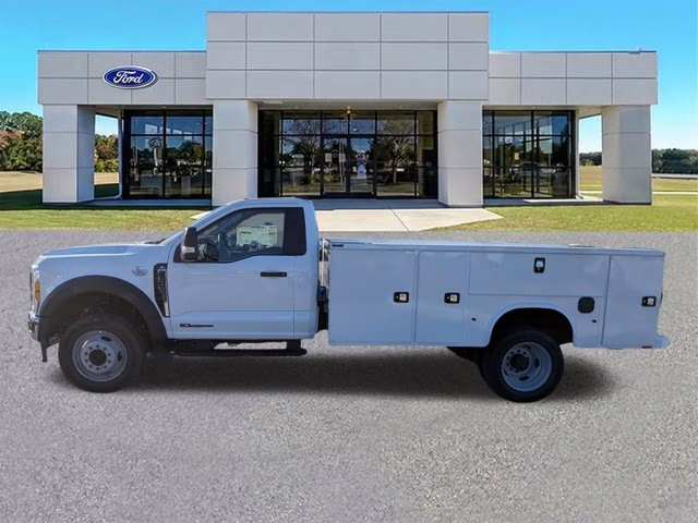2025 Oxford White Ford Super Duty F-450 DRW XL RWD Truck