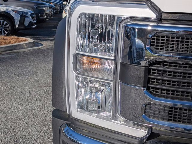 2024 Oxford White Ford Super Duty F-450 DRW XL 4X4 Truck