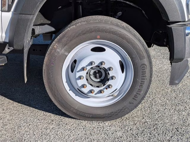 2024 Oxford White Ford Super Duty F-450 DRW XL 4X4 Truck