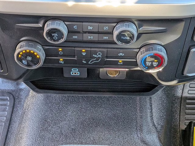 2024 Oxford White Ford Super Duty F-450 DRW XL 4X4 Truck