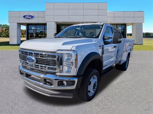 2024 Oxford White Ford Super Duty F-450 DRW XL 4X4 Truck