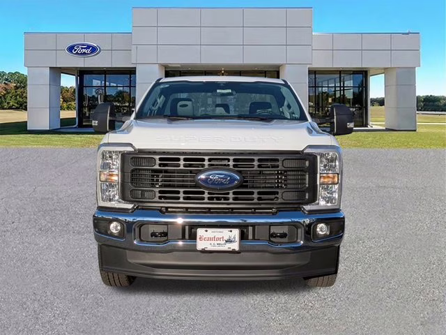 2026 Oxford White Ford Super Duty F-250 SRW XL 4X4 Truck