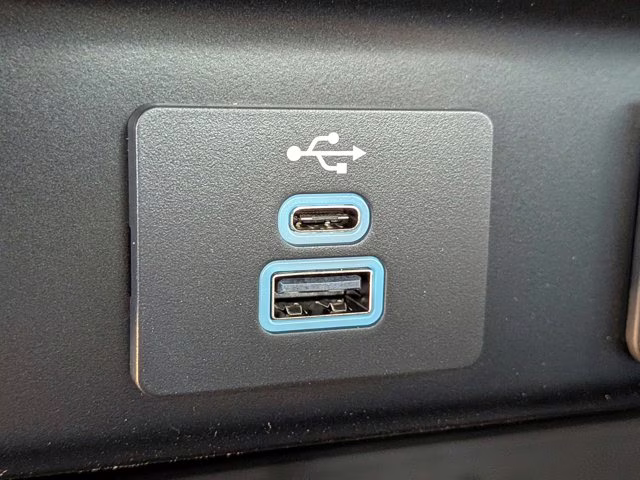 2026 Oxford White Ford Super Duty F-250 SRW XL 4X4 Truck