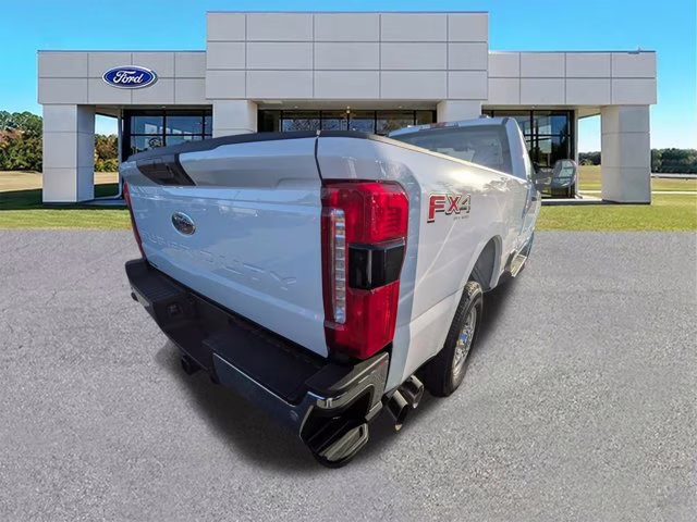 2026 Oxford White Ford Super Duty F-250 SRW XL 4X4 Truck