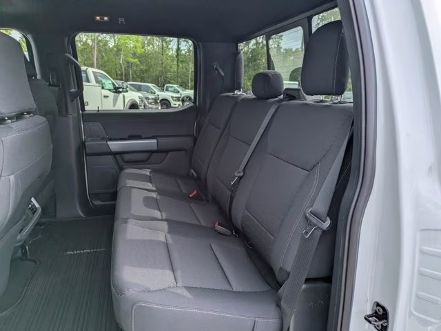 2025 Oxford White Ford F-150 XLT 4X4 Truck