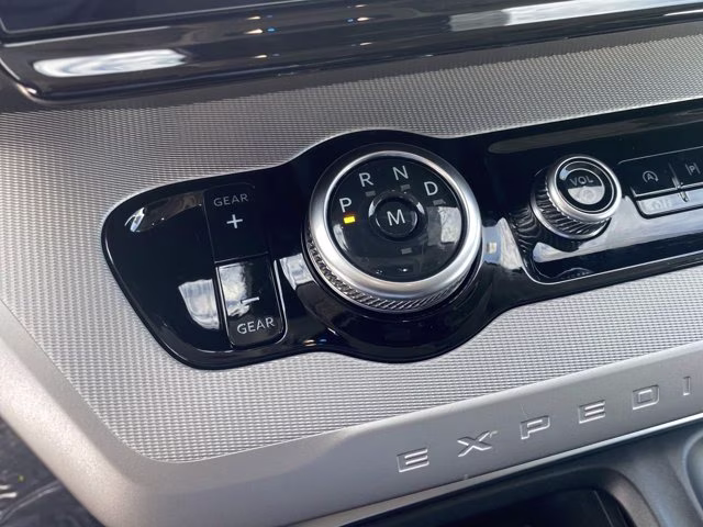 2026 Glacier Gray Metallic Tri-Coat Ford Expedition Max Active 4X4 SUV