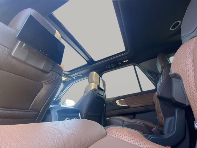 2026 Star White Metallic Tri-Coat Ford Expedition Max King Ranch 4X4 SUV