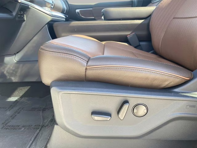 2026 Star White Metallic Tri-Coat Ford Expedition Max King Ranch 4X4 SUV