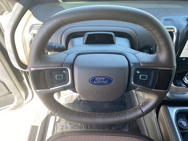 2026 Star White Metallic Tri-Coat Ford Expedition Max King Ranch 4X4 SUV