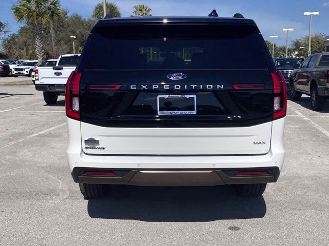 2026 Star White Metallic Tri-Coat Ford Expedition Max King Ranch 4X4 SUV