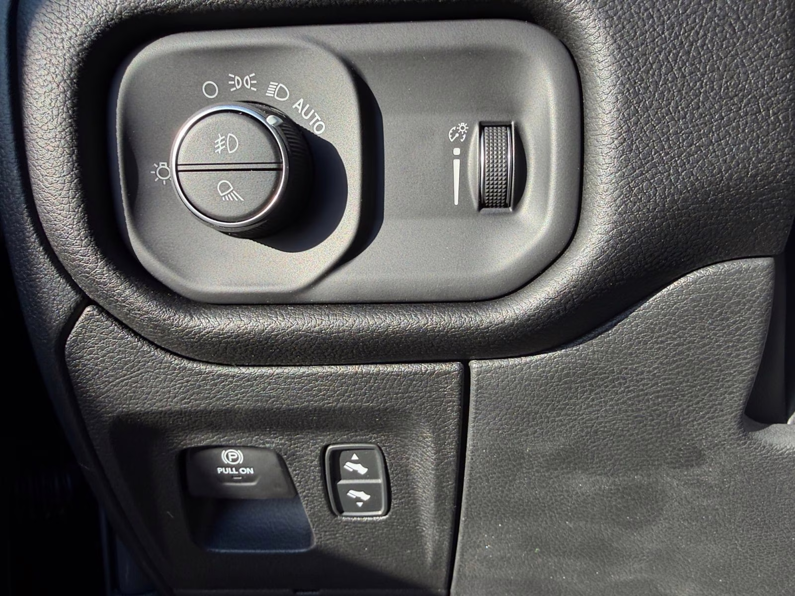 2026 Diamond Black Crystal Pearlcoat Ram 1500 Big Horn/Lone Star 4X4 Truck