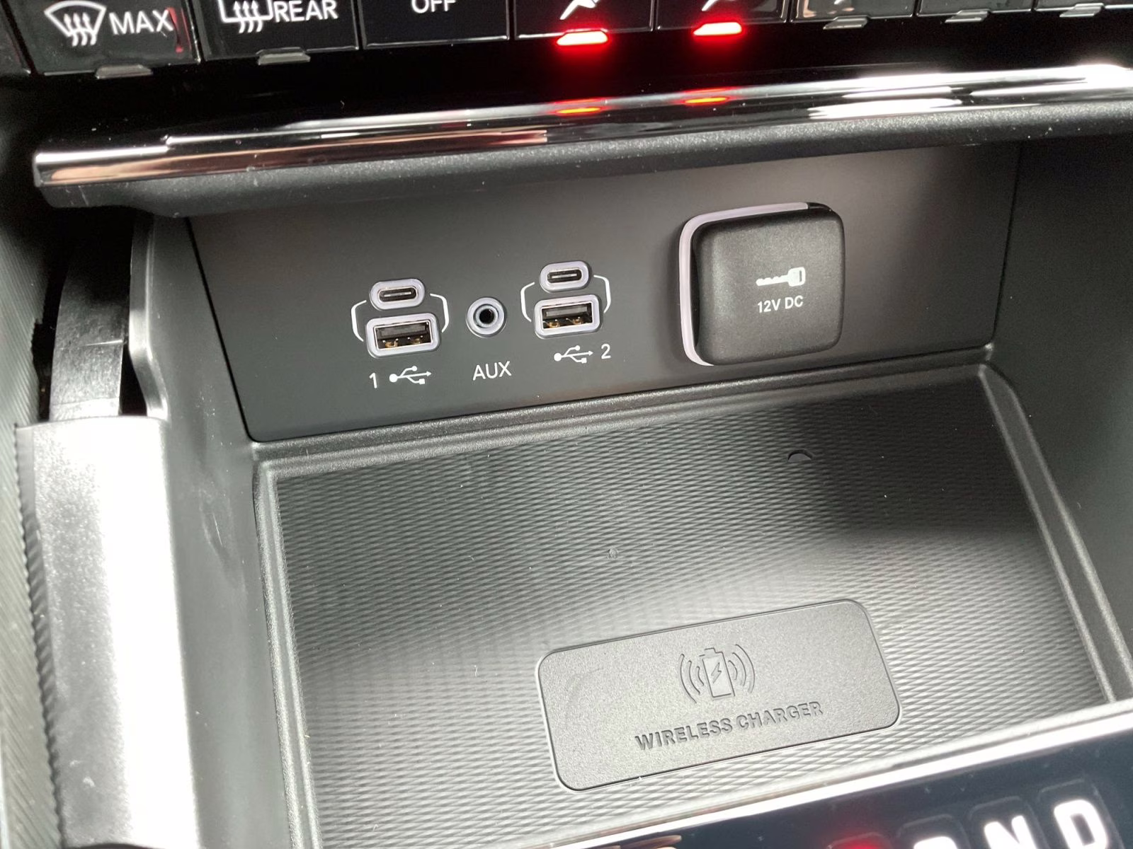 2025 Diamond Black Crystal Pearlcoat Jeep Grand Cherokee Altitude X 4X4 SUV