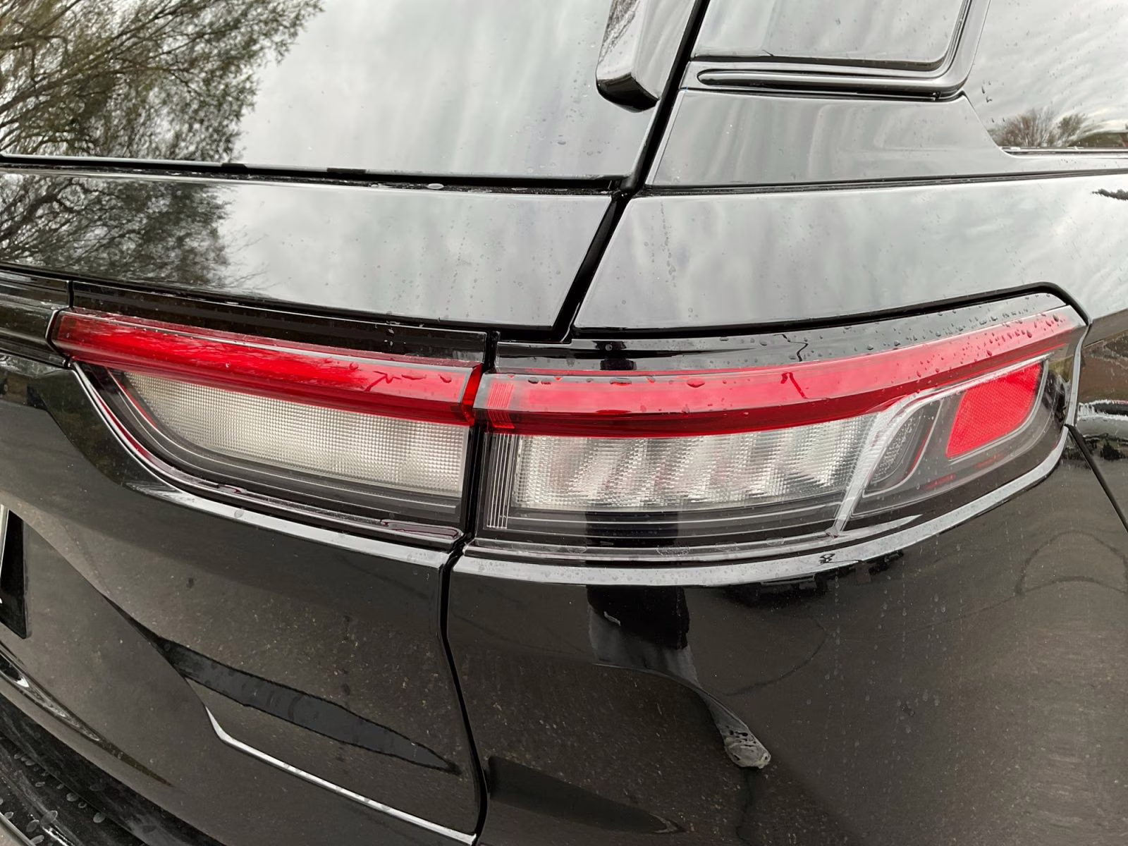 2025 Diamond Black Crystal Pearlcoat Jeep Grand Cherokee Altitude X 4X4 SUV