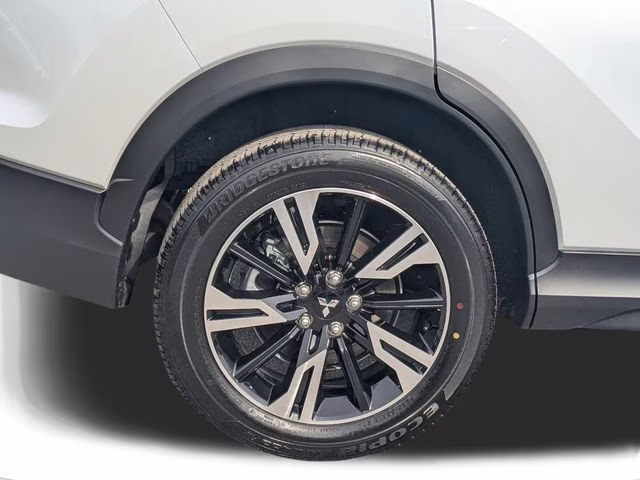 2026 White Diamond Mitsubishi Eclipse Cross SE 4X4 SUV