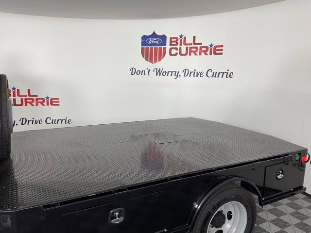 2026 Oxford White Ford Super Duty F-550 DRW XL 4X4 Chassis