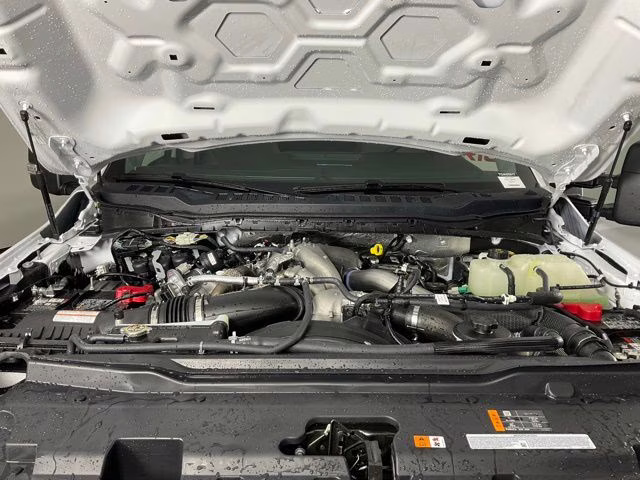 2026 Oxford White Ford Super Duty F-550 DRW XL 4X4 Chassis