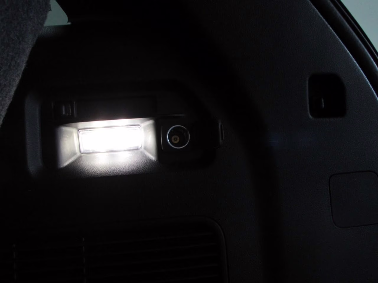 2026 Rapid Red Metallic Tinted Clearcoat Ford Explorer ST-Line 4X4 SUV