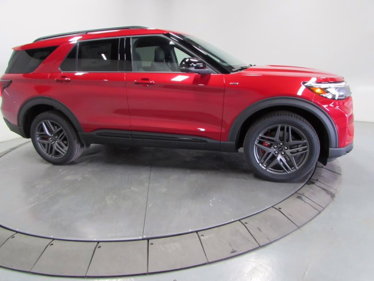 2026 Rapid Red Metallic Tinted Clearcoat Ford Explorer ST-Line 4X4 SUV