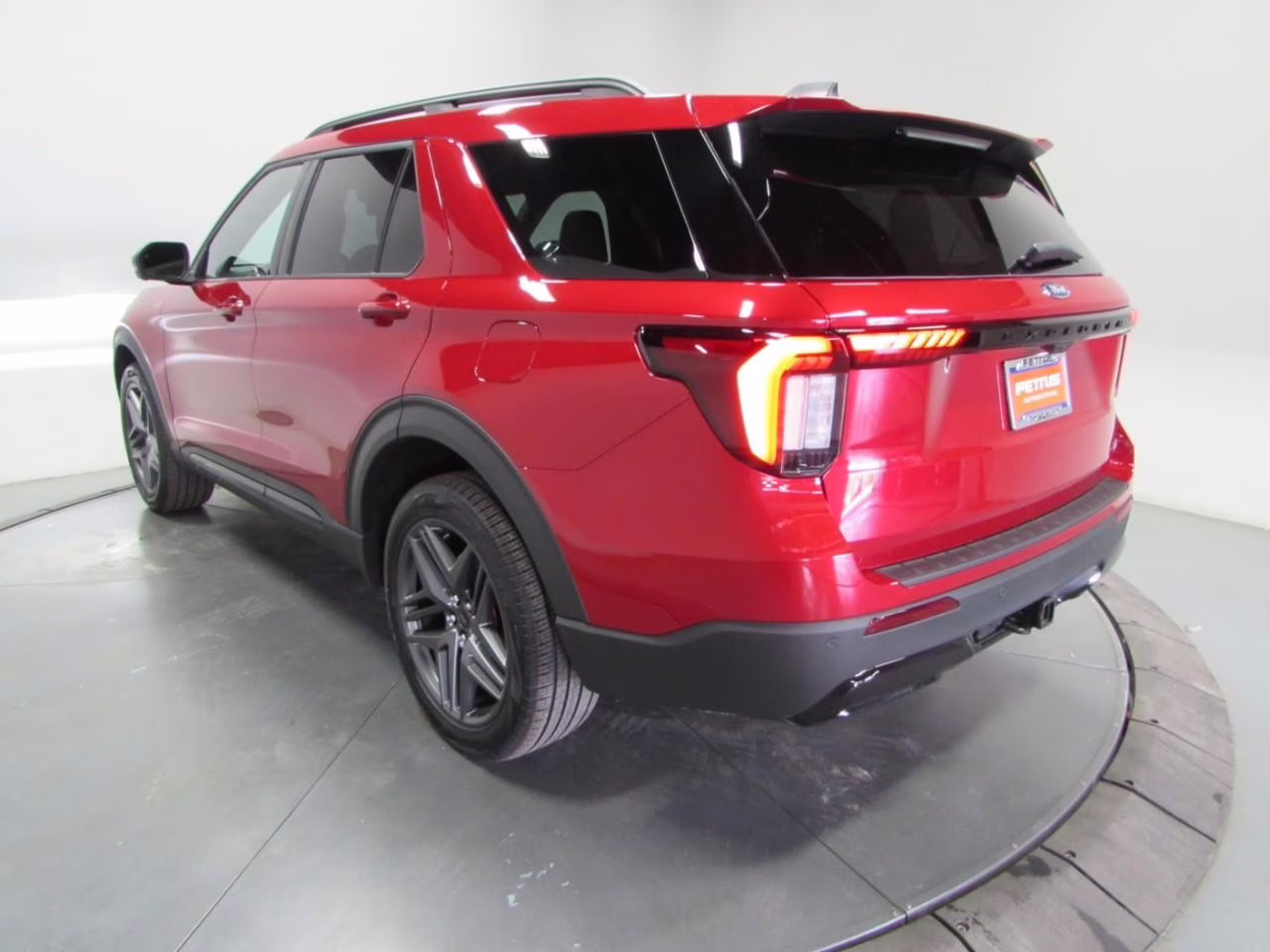 2026 Rapid Red Metallic Tinted Clearcoat Ford Explorer ST-Line 4X4 SUV