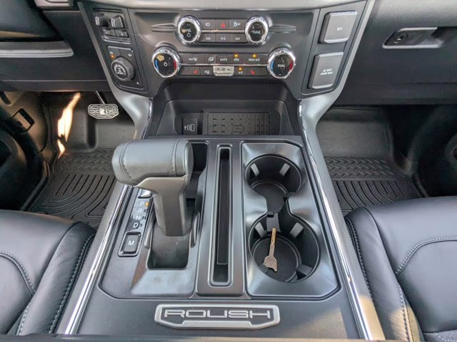 2025 Oxford White Ford F-150 XLT 4X4 Truck