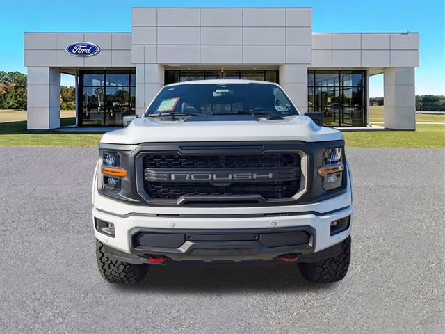 2025 Oxford White Ford F-150 XLT 4X4 Truck