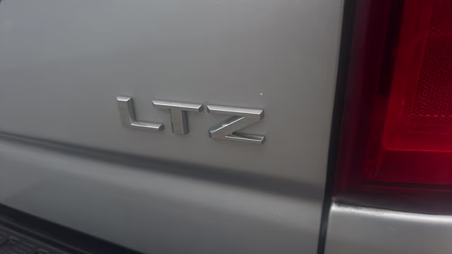 2021 Silver Ice Metallic Chevrolet Silverado 2500HD LTZ 4X4 Truck