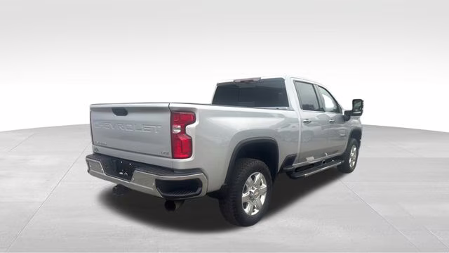 2021 Silver Ice Metallic Chevrolet Silverado 2500HD LTZ 4X4 Truck