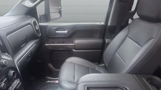2021 Silver Ice Metallic Chevrolet Silverado 2500HD LTZ 4X4 Truck