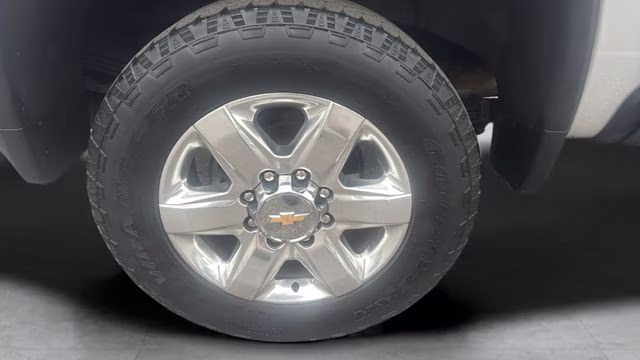 2021 Silver Ice Metallic Chevrolet Silverado 2500HD LTZ 4X4 Truck