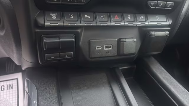 2021 Silver Ice Metallic Chevrolet Silverado 2500HD LTZ 4X4 Truck