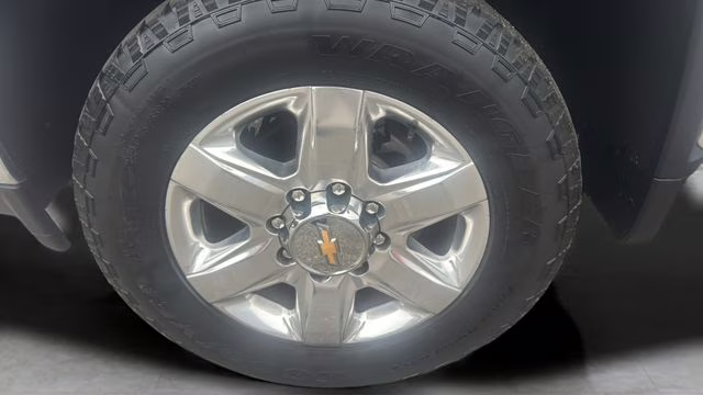 2021 Silver Ice Metallic Chevrolet Silverado 2500HD LTZ 4X4 Truck