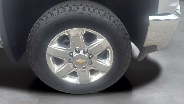 2021 Silver Ice Metallic Chevrolet Silverado 2500HD LTZ 4X4 Truck