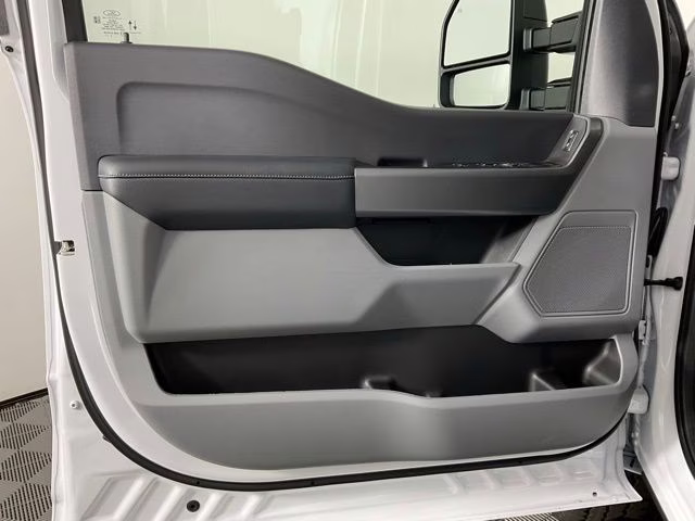2026 Oxford White Ford Super Duty F-350 SRW XL 4X4 Truck