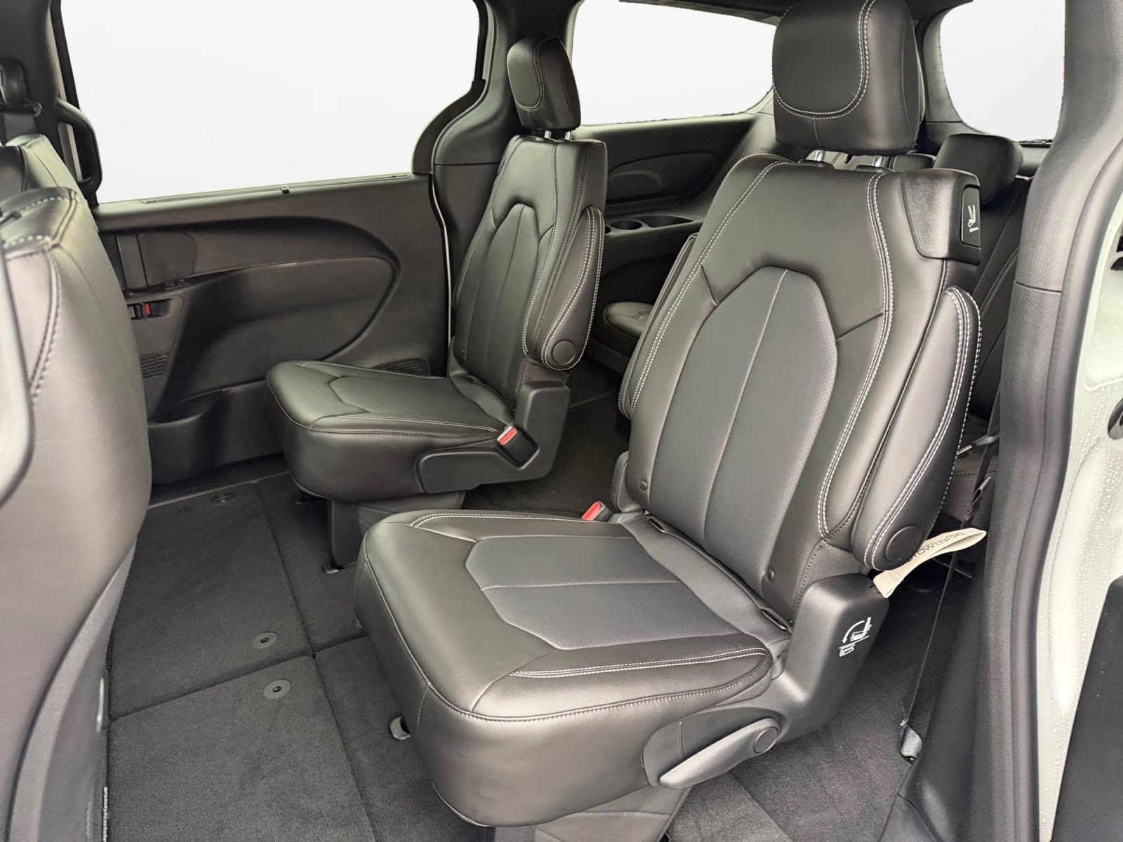 2026 Bright White Clearcoat Chrysler Pacifica Select AWD Van