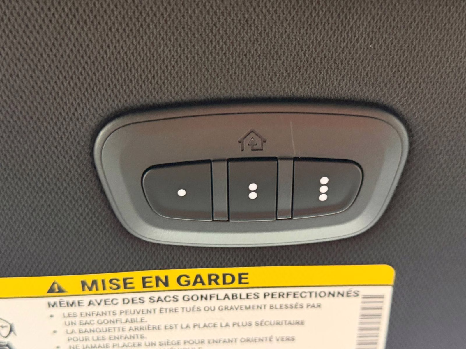 2026 Bright White Clearcoat Chrysler Pacifica Select AWD Van