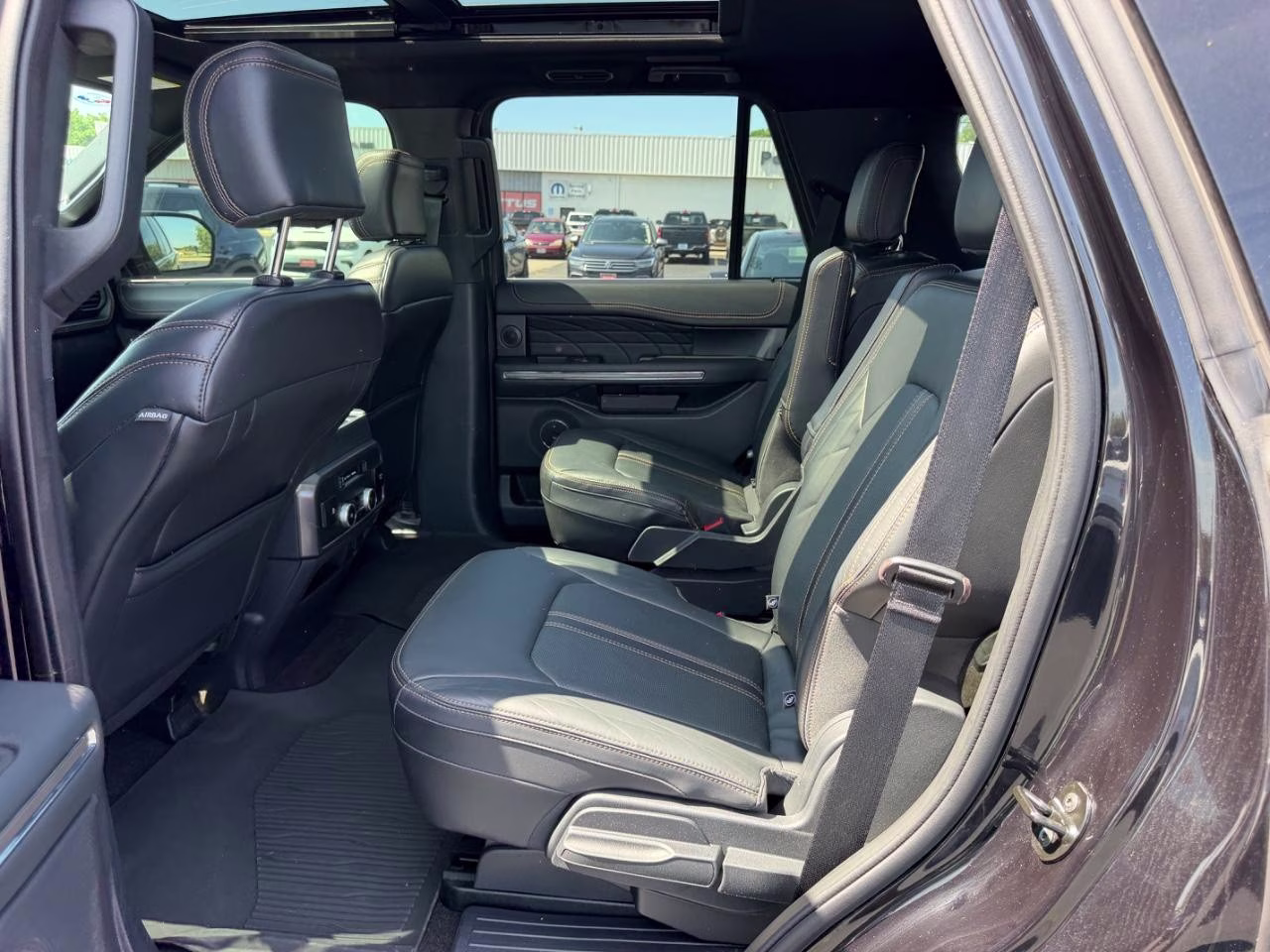 2023 Agate Black Metallic Ford Expedition Platinum 4X4 SUV