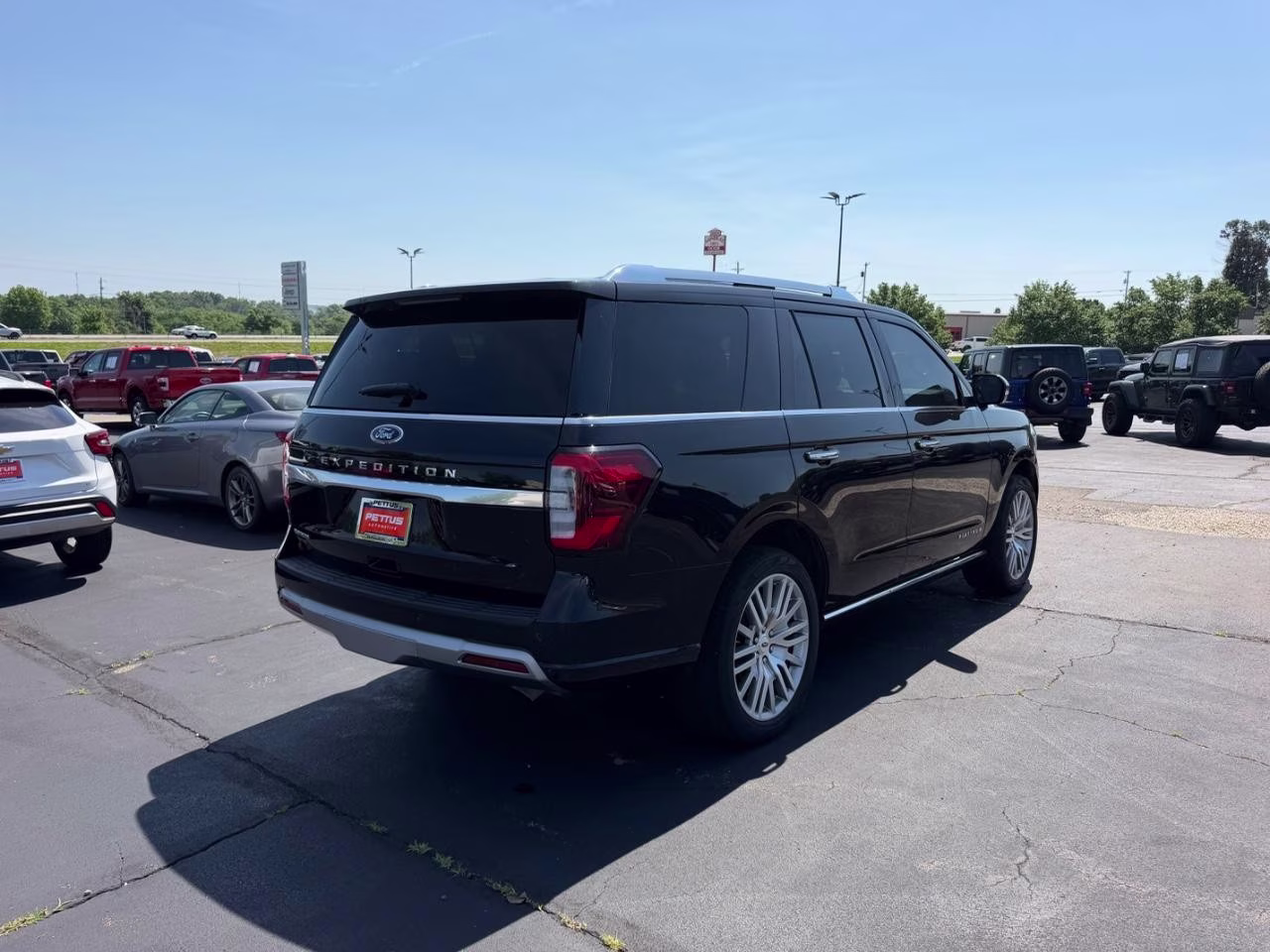 2023 Agate Black Metallic Ford Expedition Platinum 4X4 SUV