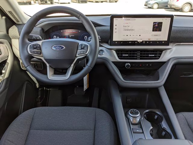 2026 Star White Metallic Tri-Coat Ford Explorer Active RWD SUV