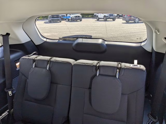 2026 Star White Metallic Tri-Coat Ford Explorer Active RWD SUV