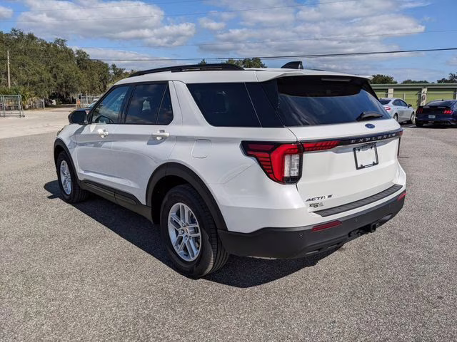 2026 Star White Metallic Tri-Coat Ford Explorer Active RWD SUV