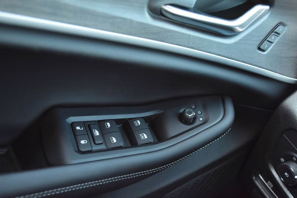 2025 Velvet Red Pearlcoat Jeep Grand Cherokee Limited 4X4 SUV