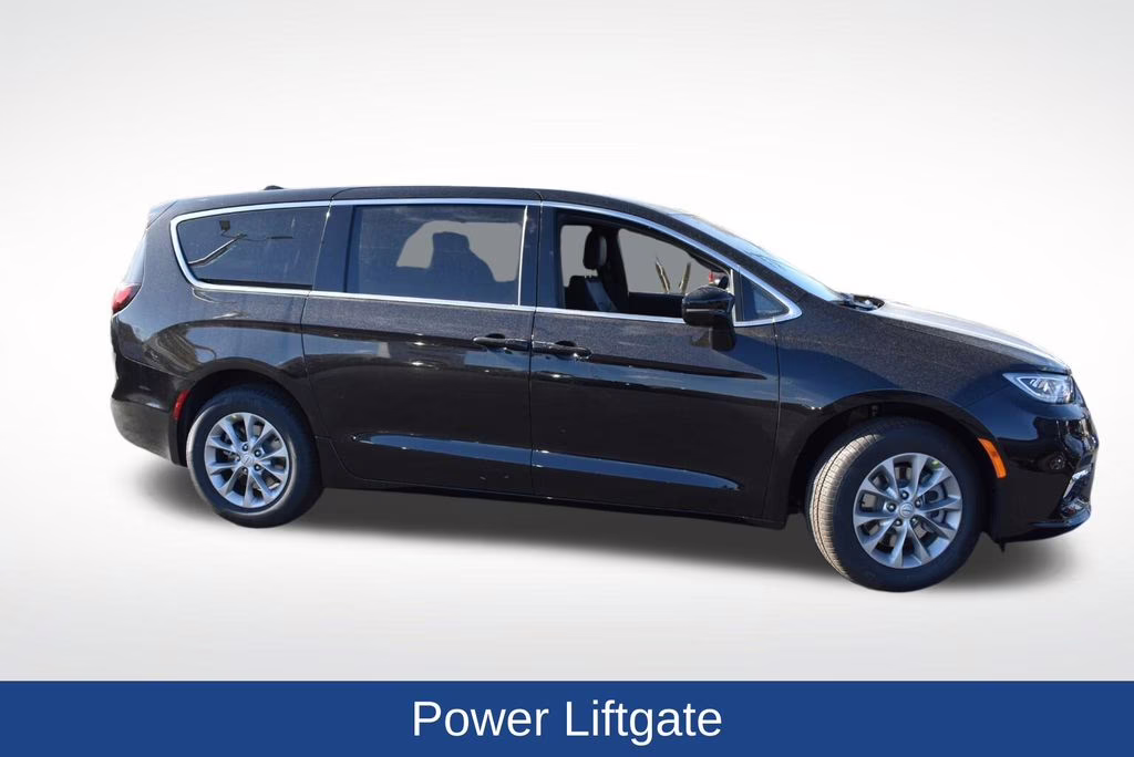 2026 Diamond Black Crystal Pearlcoat Chrysler Pacifica Select AWD Van