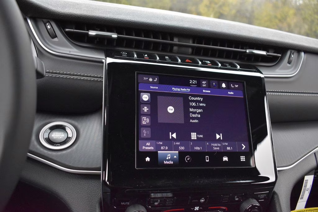 2025 Diamond Black Crystal Pearlcoat Jeep Grand Cherokee Altitude X 4X4 SUV