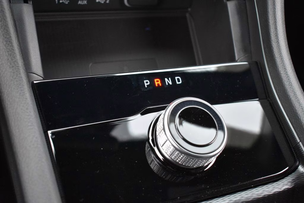 2025 Diamond Black Crystal Pearlcoat Jeep Grand Cherokee Altitude X 4X4 SUV