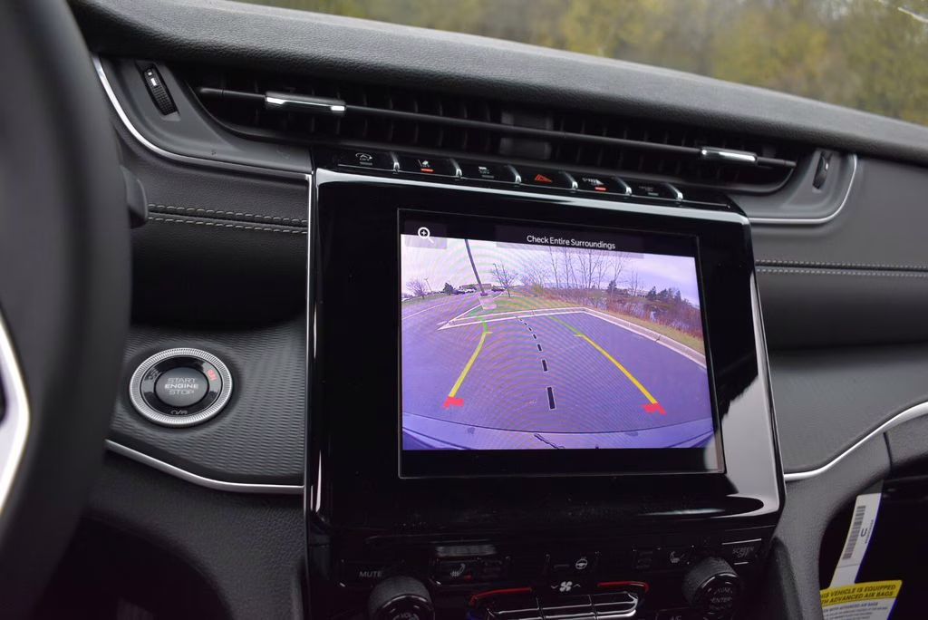 2025 Diamond Black Crystal Pearlcoat Jeep Grand Cherokee Altitude X 4X4 SUV