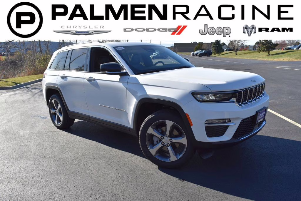2025 Bright White Clearcoat Jeep Grand Cherokee Limited 4X4 SUV