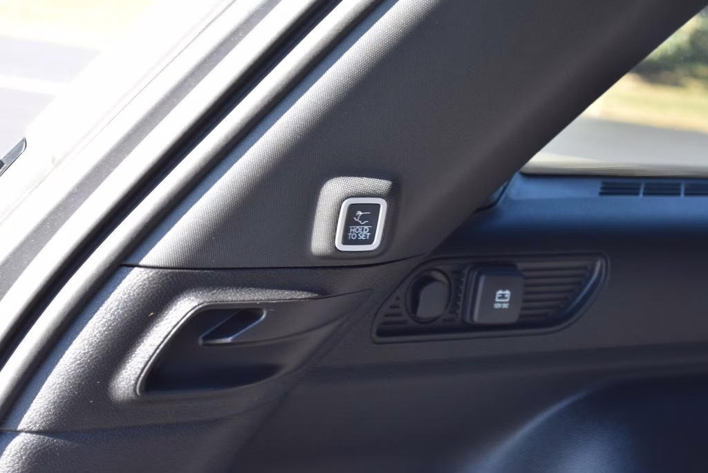 2025 Bright White Clearcoat Jeep Grand Cherokee Limited 4X4 SUV