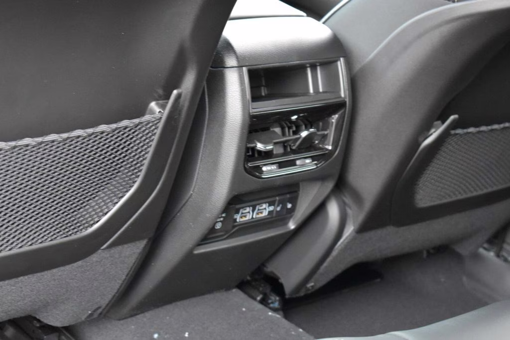 2025 Bright White Clearcoat Jeep Grand Cherokee Limited 4X4 SUV