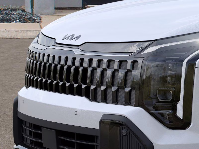 2026 Glacial White Pearl Kia Sportage X-Line AWD SUV