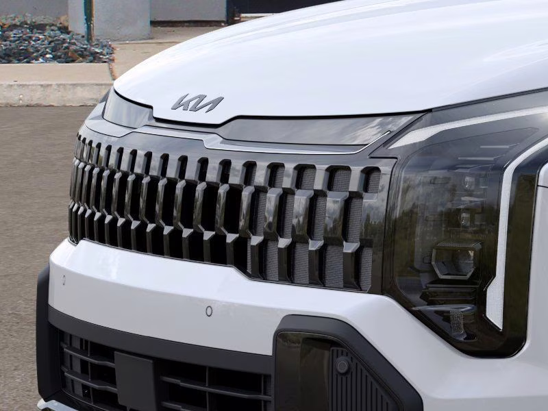 2026 Snow White Pearl Kia Sportage Hybrid X-Line AWD SUV